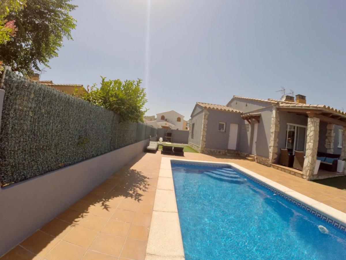 Casa En L Escala Con Piscina Y Wifi Free * L'Escala