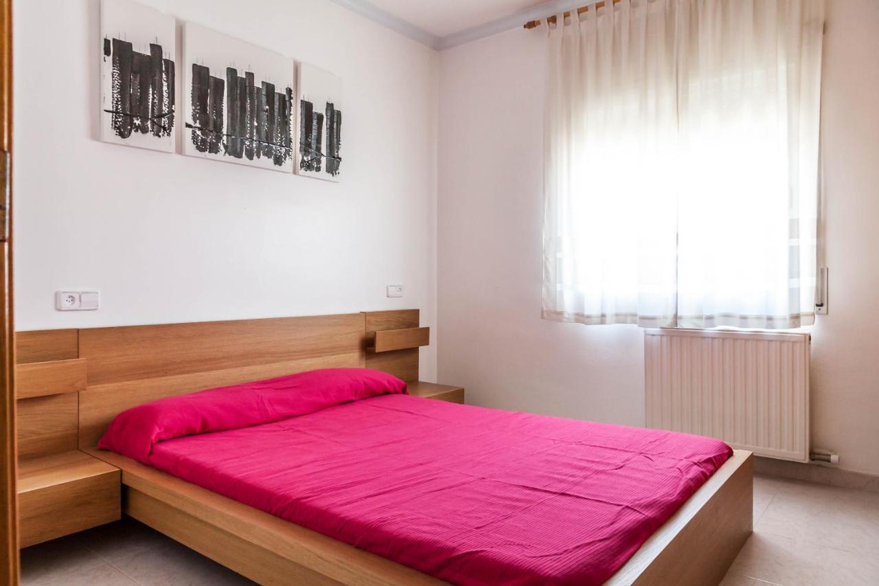 Holiday home Casa Con Jardin-wifi Free
