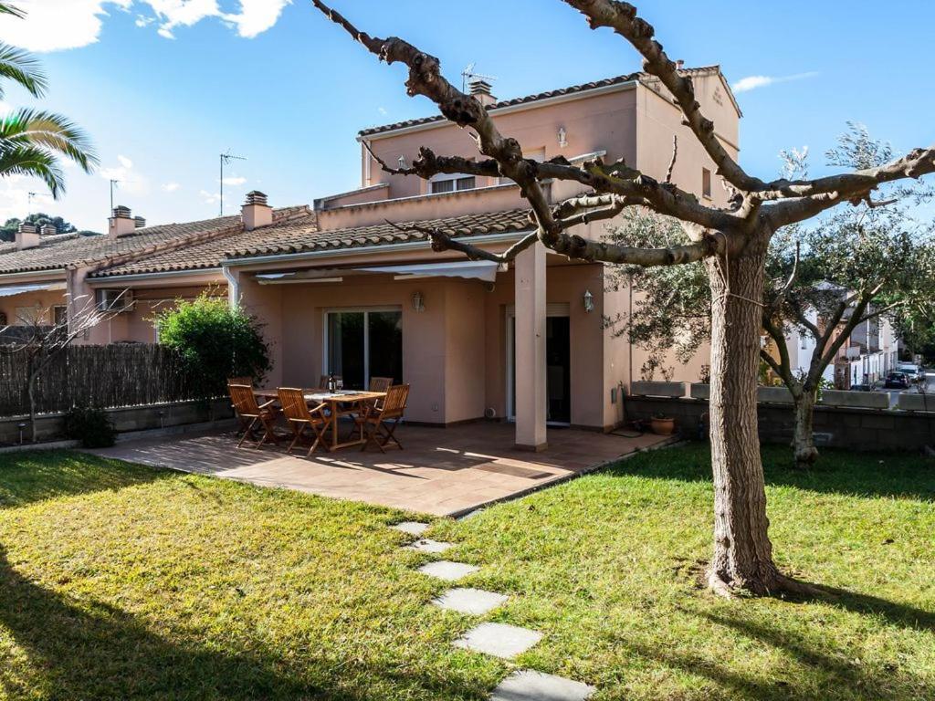 Holiday home Casa Con Jardin-wifi Free