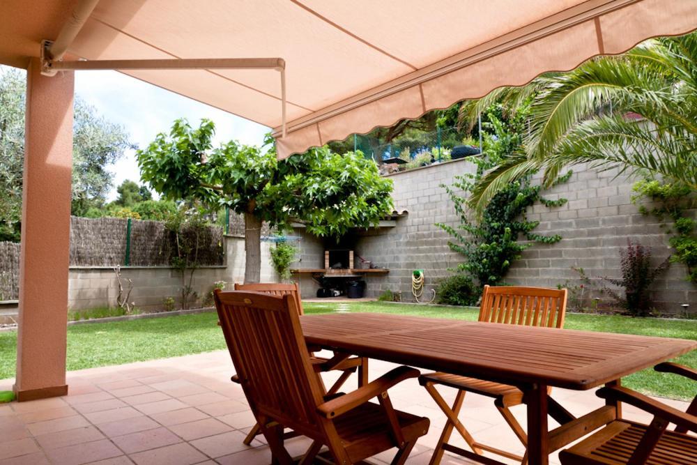 Casa Con Jardin-wifi Free * L'Escala