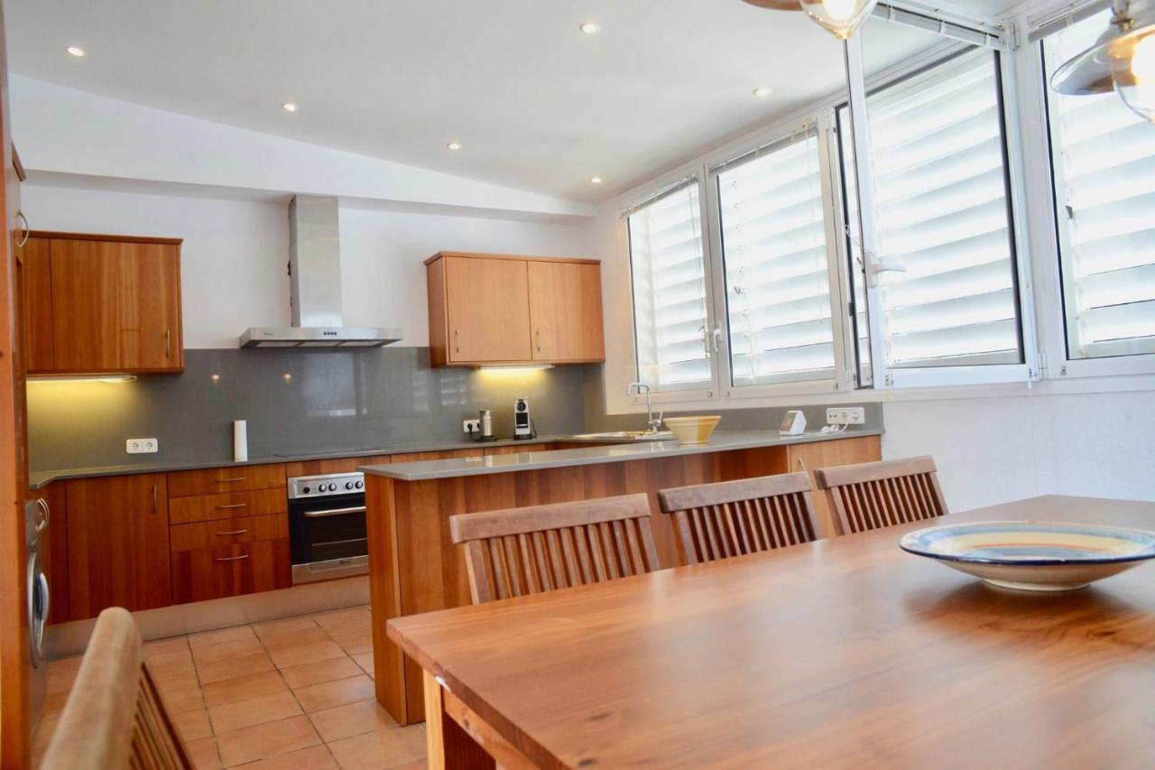 Beachfront Duplex With Terrace And Sea Views - *