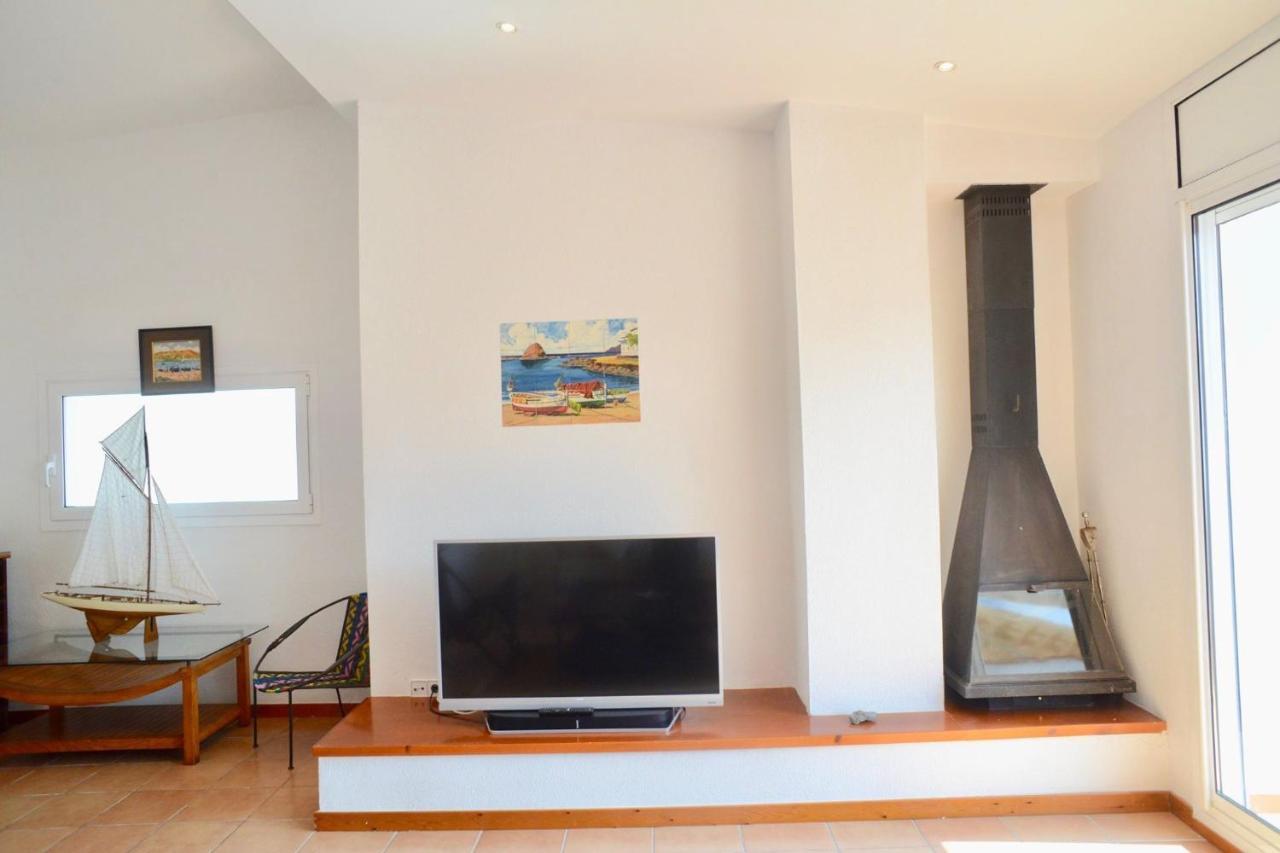 Сasa de vacaciones Beachfront Duplex With Terrace And Sea Views - Cadaqués