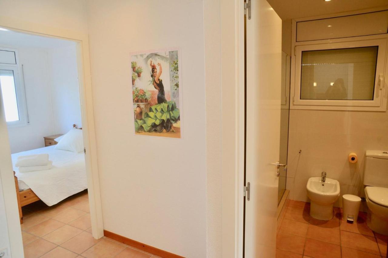 Сasa de vacaciones Beachfront Duplex With Terrace And Sea Views - *