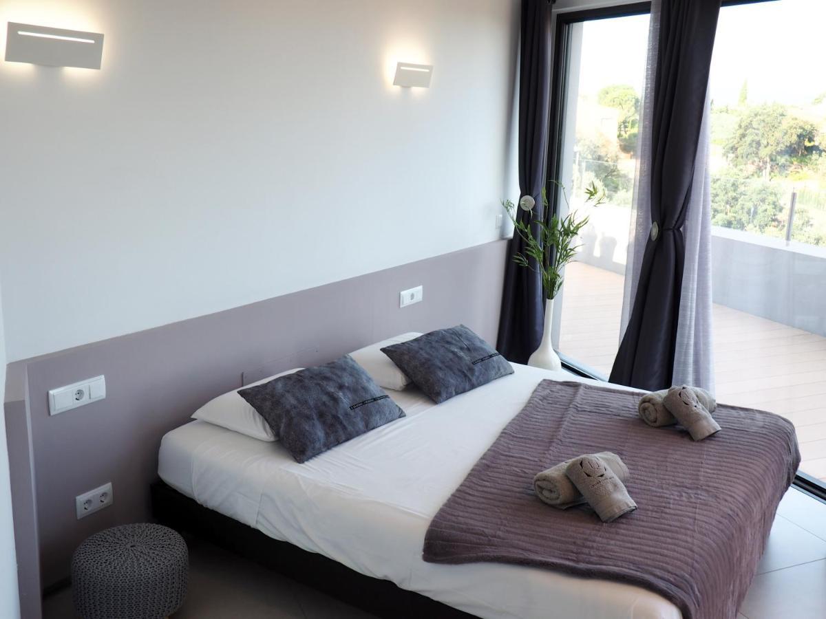 Villa Casa Lou, Architect With Heated Pool At Begur, 470m2 *
