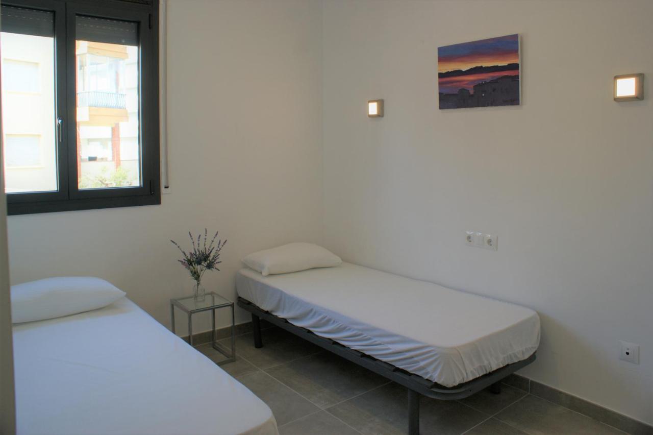 Apartamento Moderno Con Piscina Y Parking Cerca De La Playa Rosas