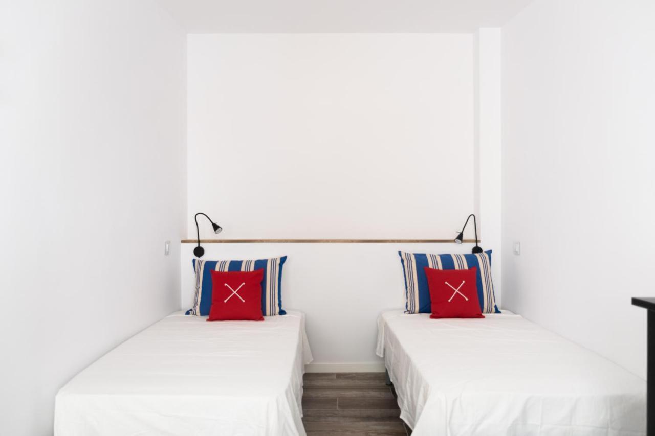 Nuevo Luminoso Y Con Terrazas Junto A La Playa Apartamento *