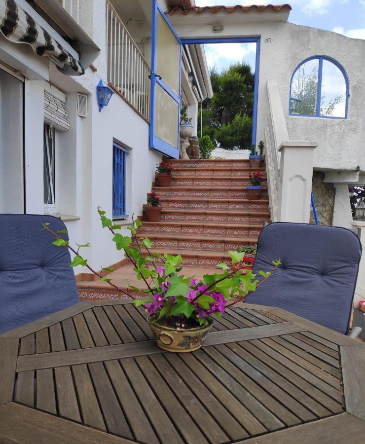 Blau Apartment