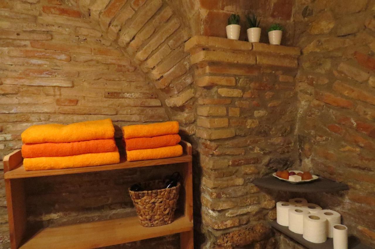 Ca La Fela - Casa De Poble * Castello  D'Empuries