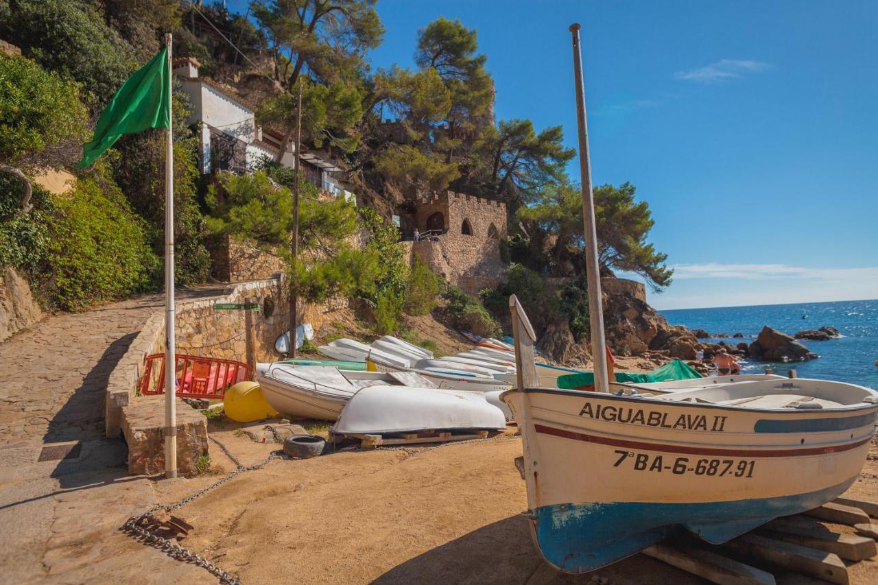 Apartment Sant Lluis Center, 2 Min Walk From The Sea