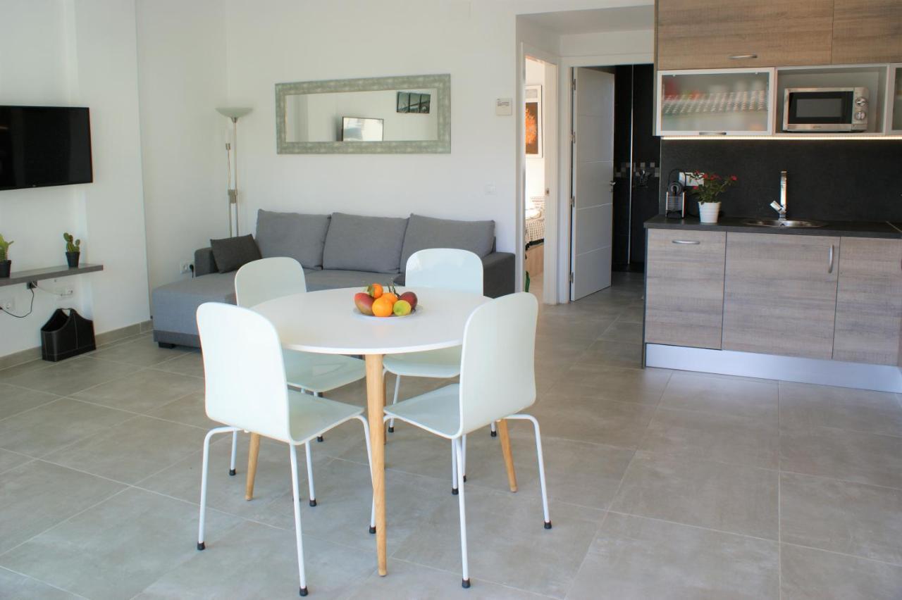 Apartamento Moderno Con Piscina Y Parking Cerca De La Playa Rosas