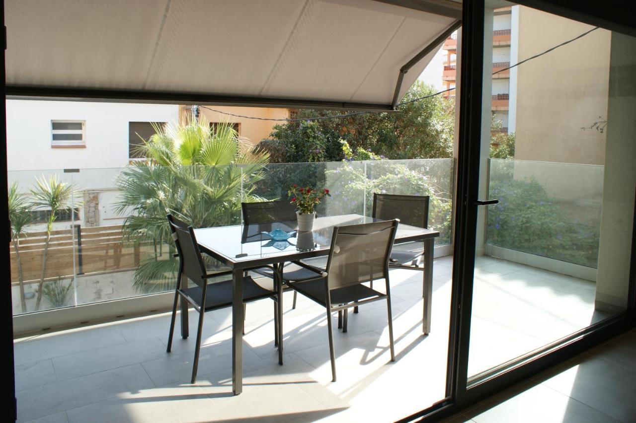 Apartamento Moderno Con Piscina Y Parking Cerca De La Playa Apartamento *