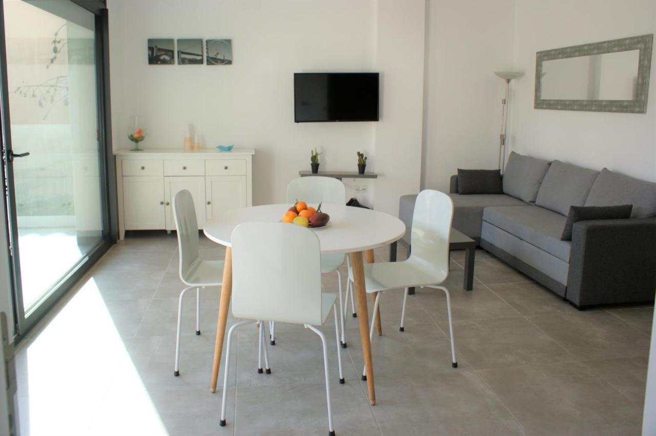 Apartamento Moderno Con Piscina Y Parking Cerca De La Playa Apartamento Rosas