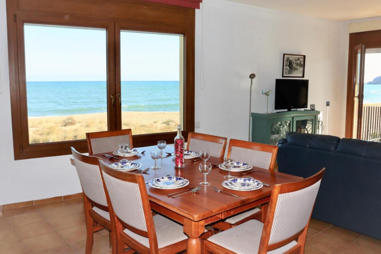 Les Dunes: Excelentes Vistas A La Playa De Pals Apartamento