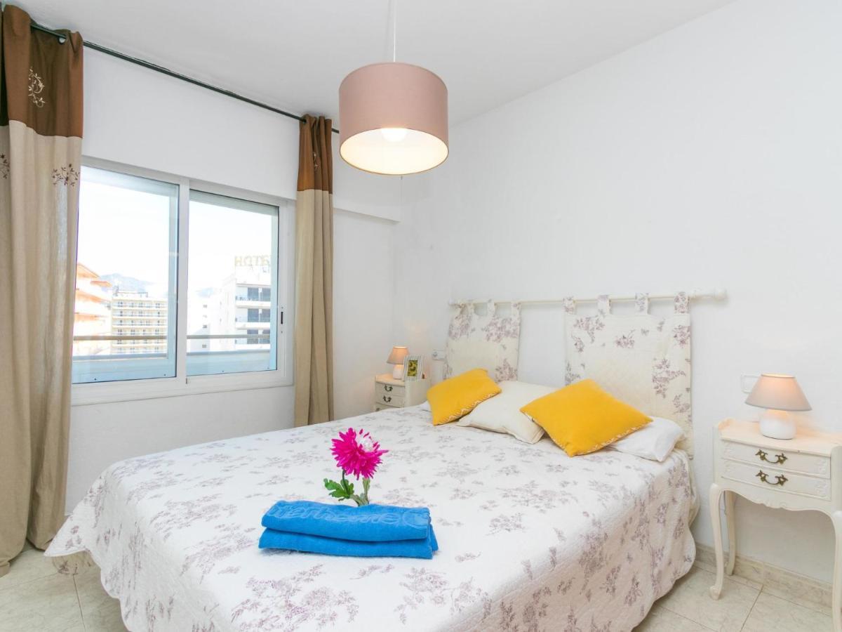 Center-17 By Interhome * Roses