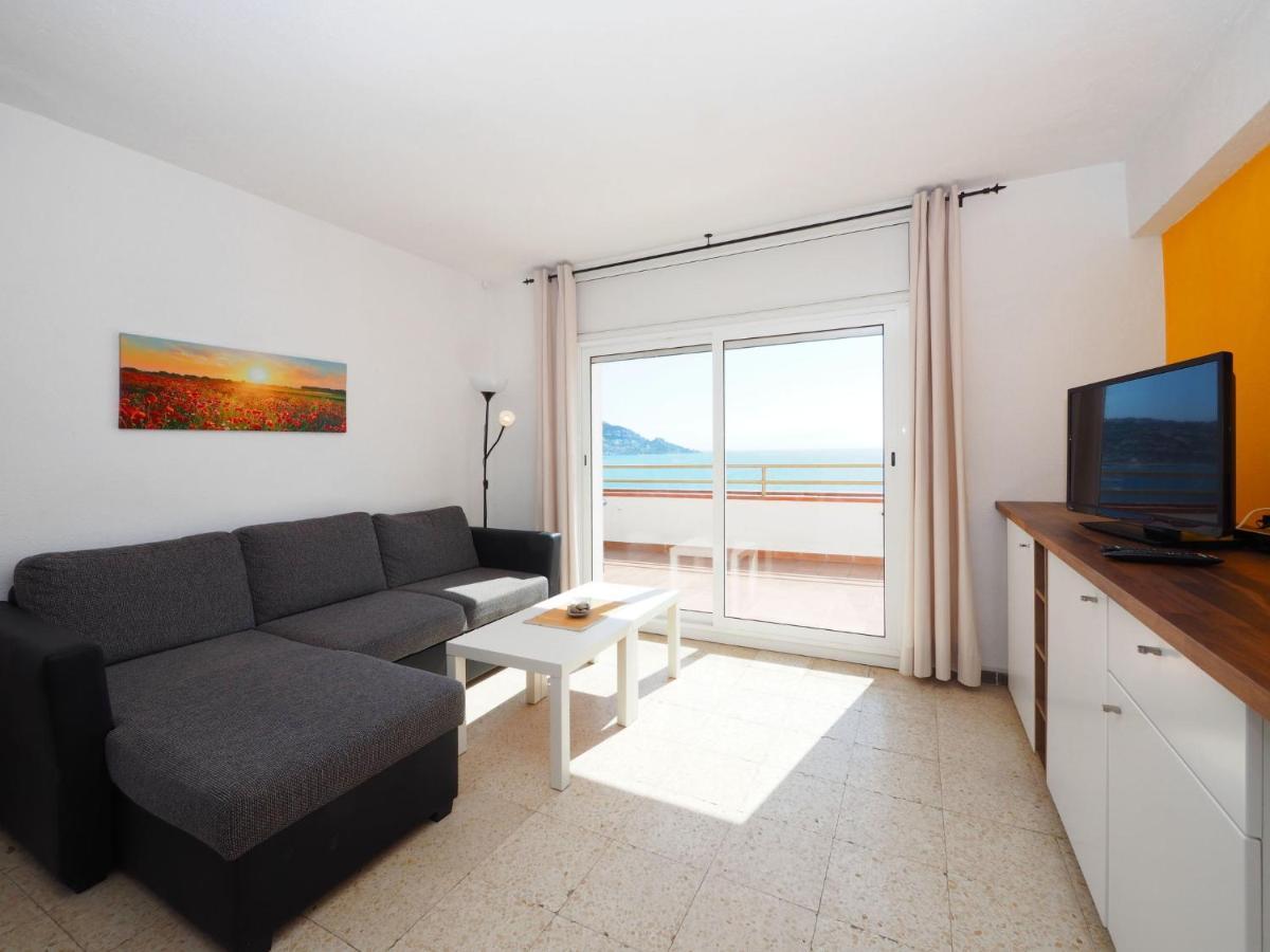 Center-16 By Interhome Apartment