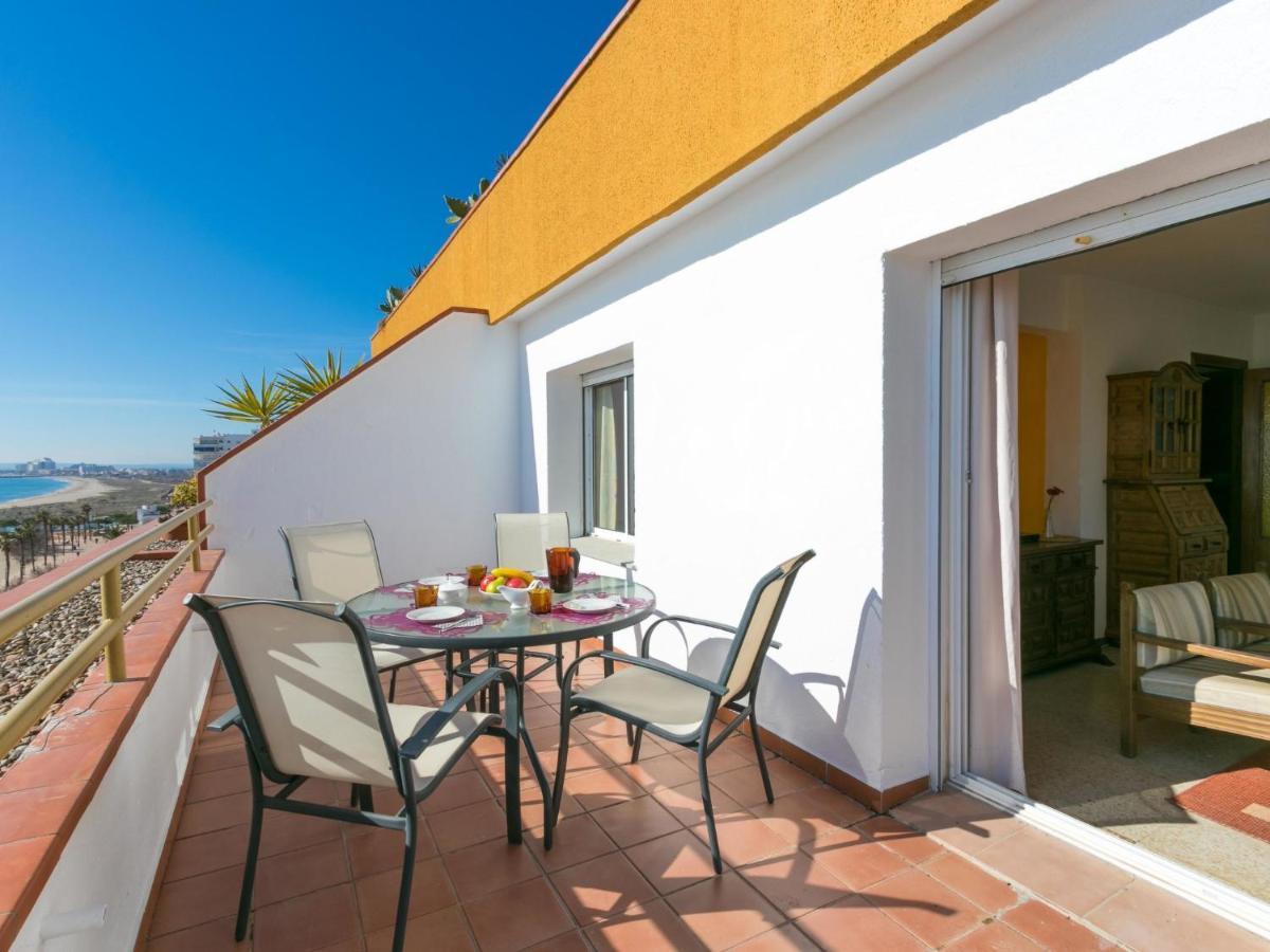 Center-16 By Interhome * Roses
