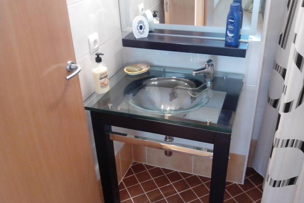 Bonito De 3 Hab. Con Jardín Apartamento *