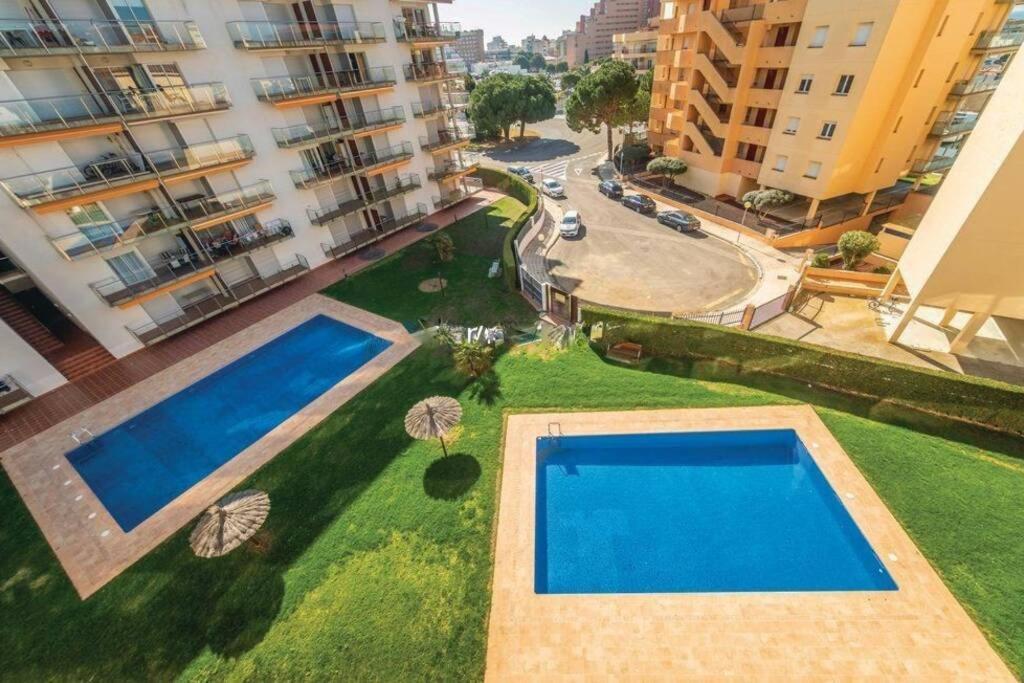 Apartamento En Con Parking Y Piscina * Rosas