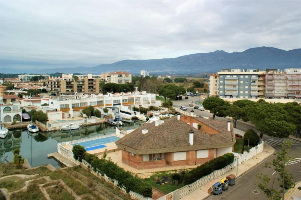 Apartamento En Con Parking Y Piscina *