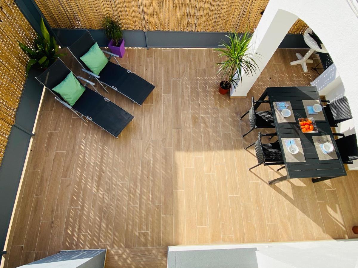 70 M2, Cerca De La Playa, Apto Minusvalidos. Apartamento Rosas