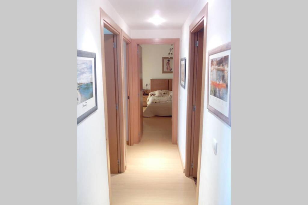 Bonito De 3 Hab. Con Jardín Apartamento Rosas