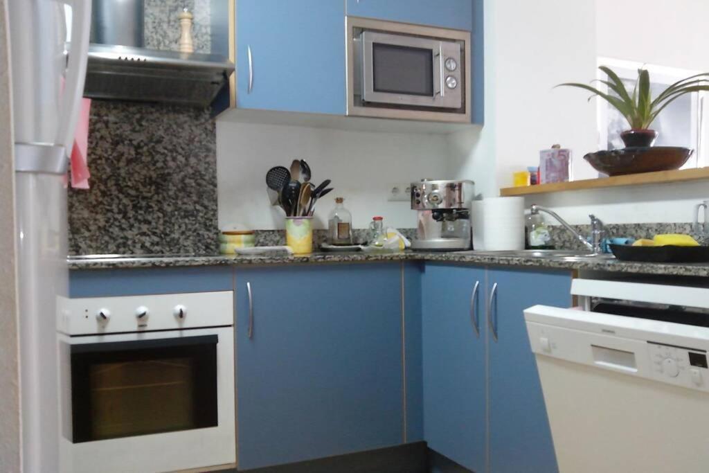 Apartamento Bonito De 3 Hab. Con Jardín