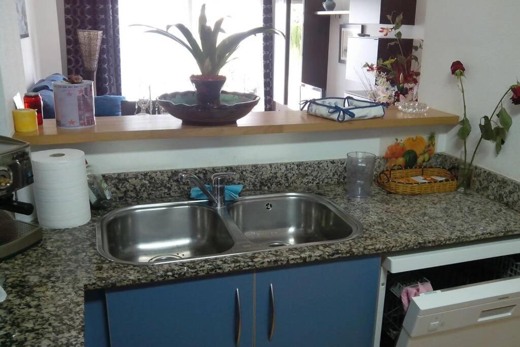 Apartamento Bonito De 3 Hab. Con Jardín *