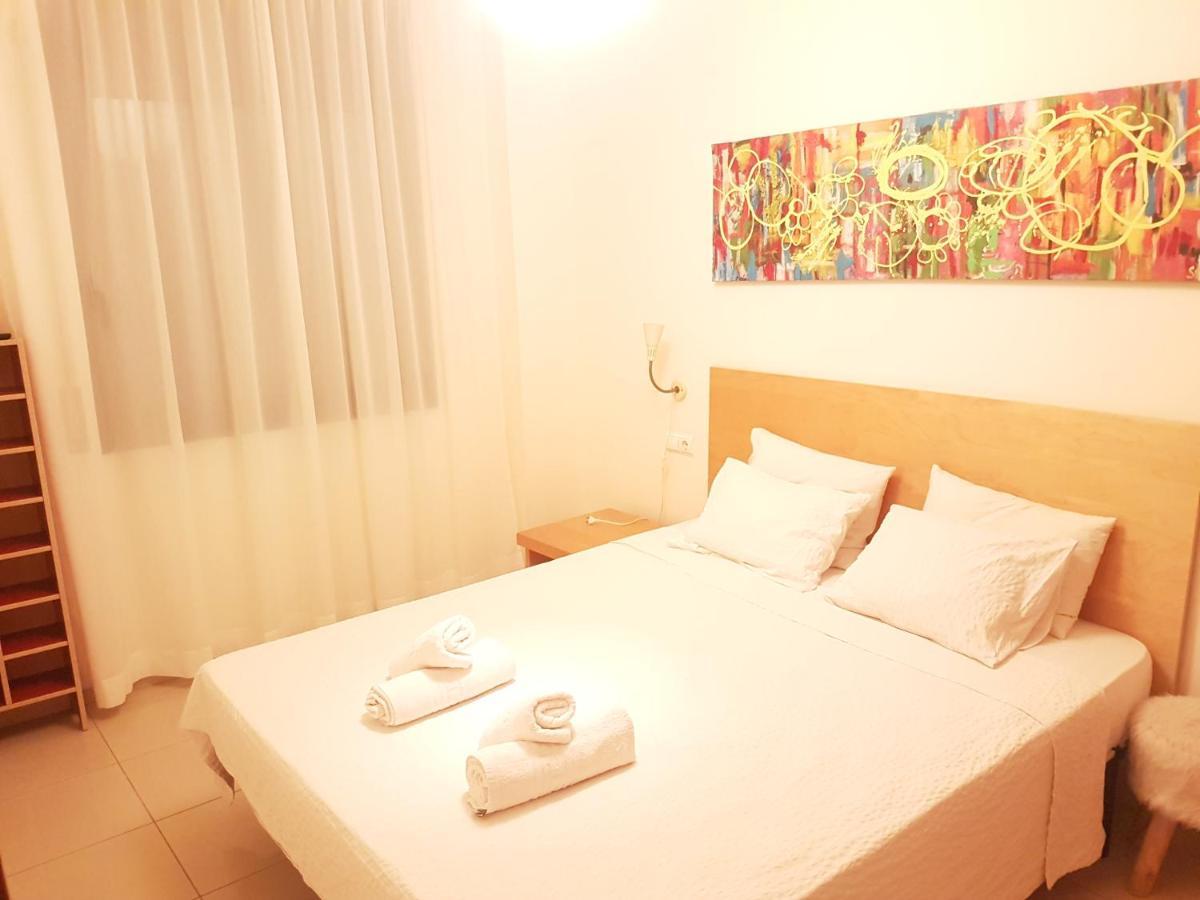 Apartment Beautiful 75m2 With View At The Beach, Pool, Parking Roses