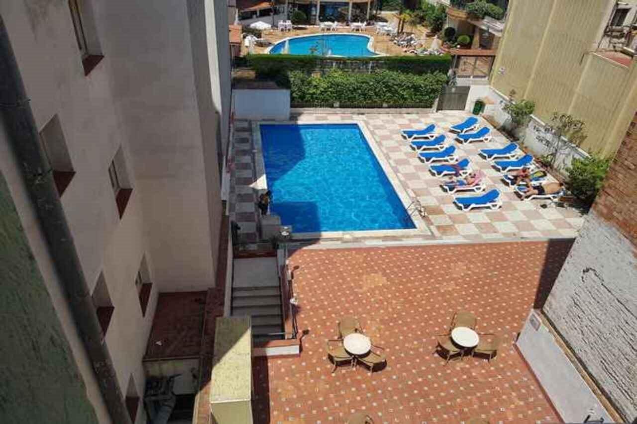 Castella Aparthotel Lloret de Mar