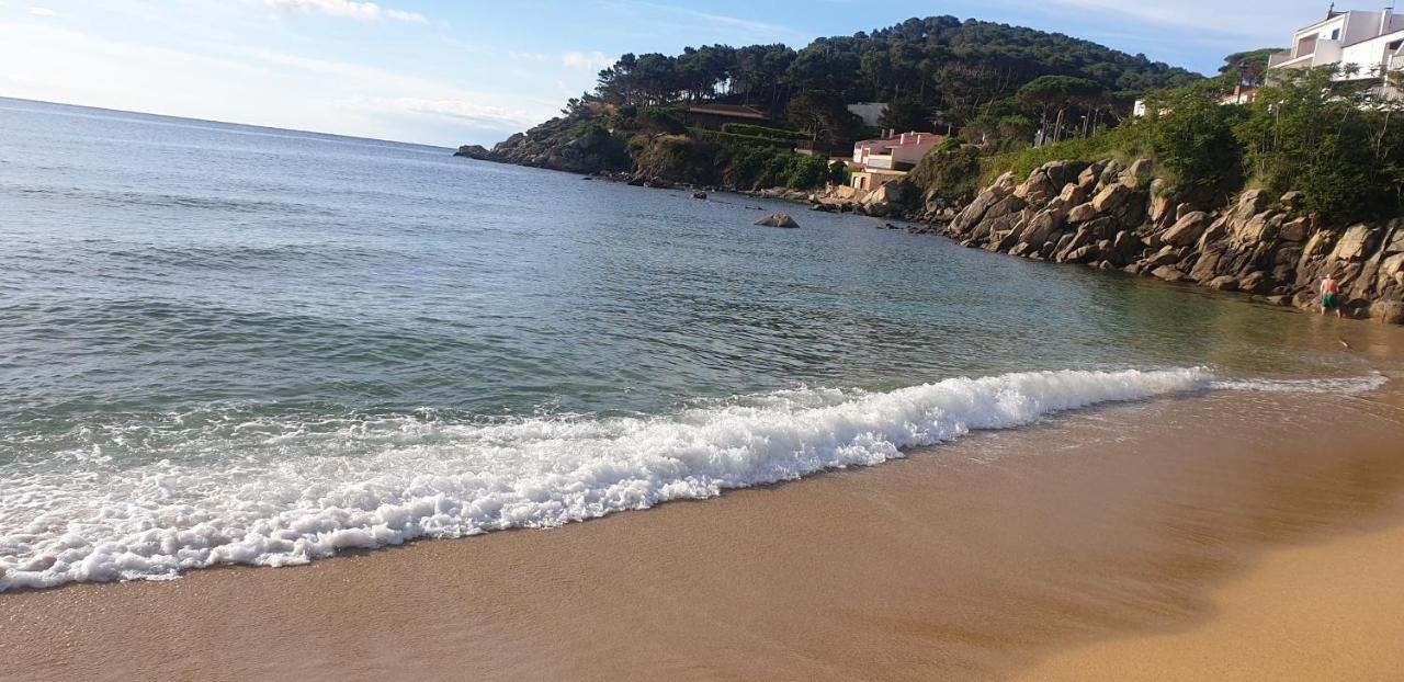Con Jardín A 11 Metros De La Playa. Cg. Apartamento