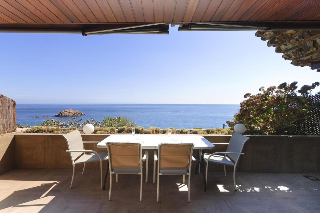 Lets Holidays Modern Sea Views