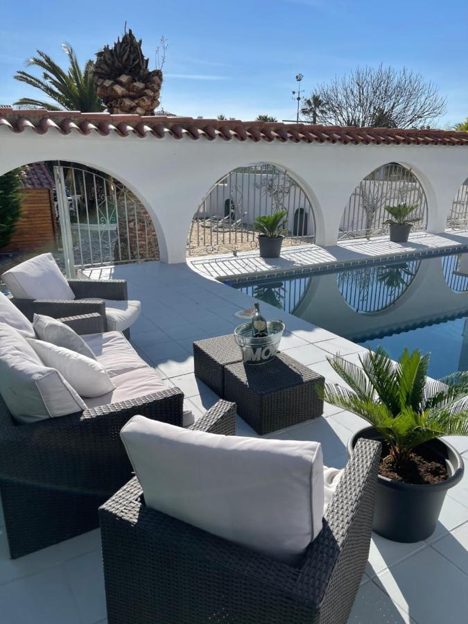 Сasa de vacaciones Maison Sur Canaux Marina Avec 4 Suites Dont 1 Balnéo Jacuzzi Ampuriabrava