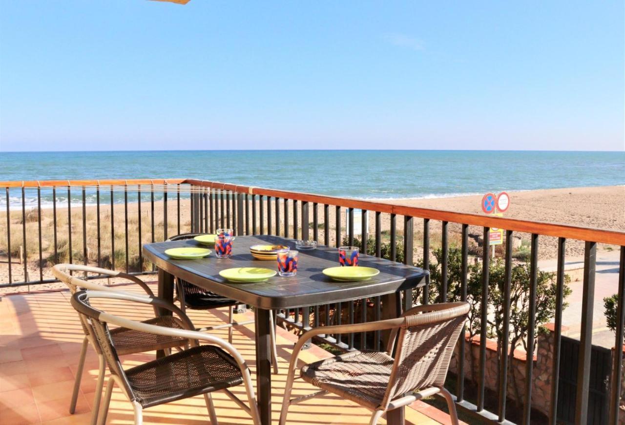 Les Dunes: Excelentes Vistas A La Playa De Pals Apartamento
