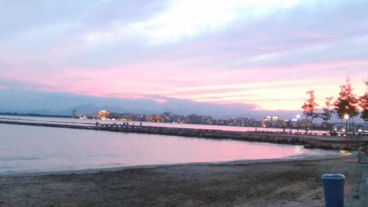 Rhode Vista Al Mar Rosas