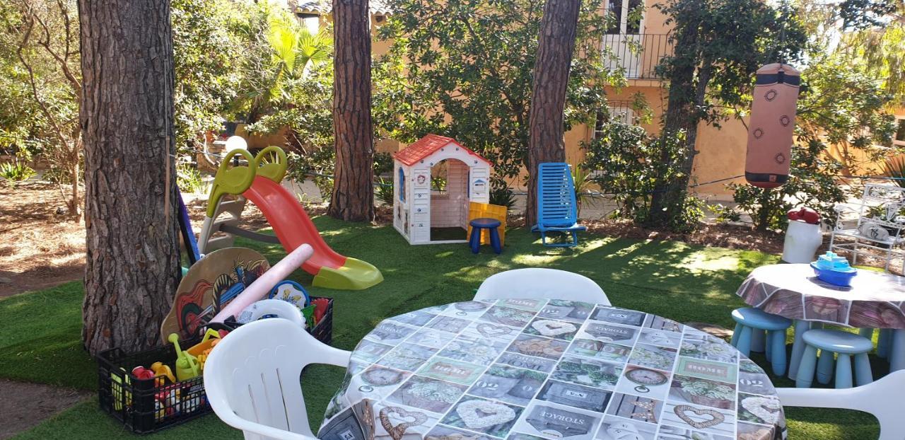 Con Jardín A 11 Metros De La Playa. Cg. Apartamento Palamós