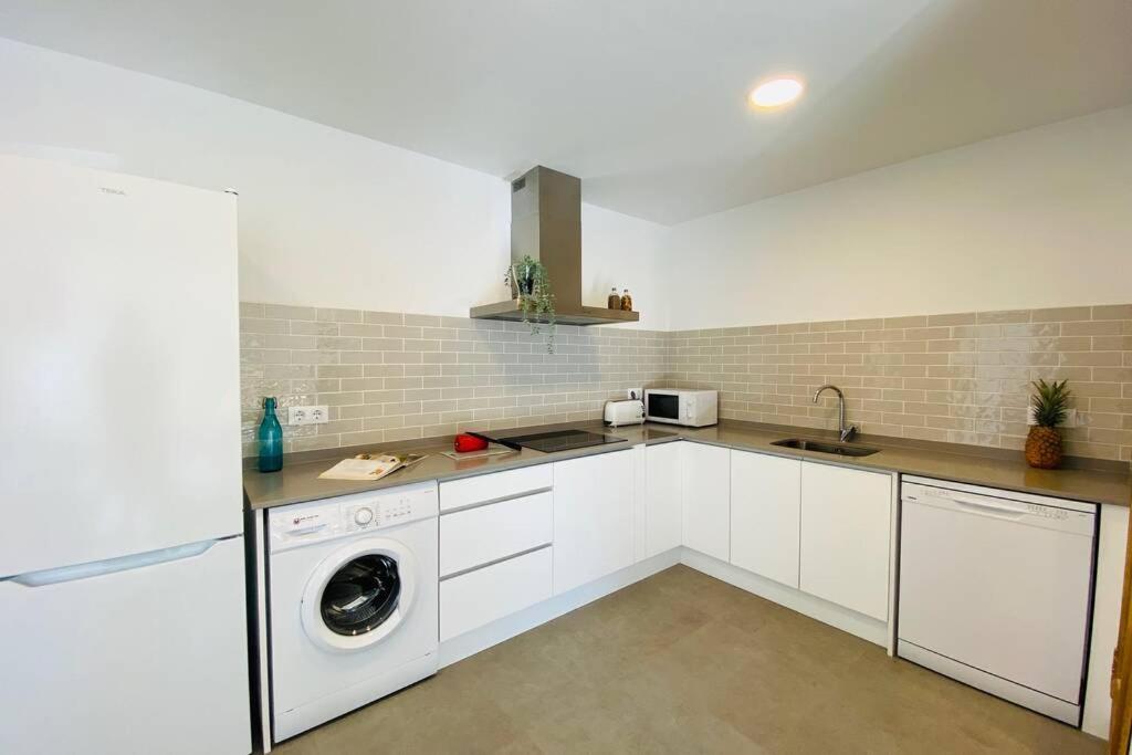 70 M2, Cerca De La Playa, Apto Minusvalidos. Apartment *
