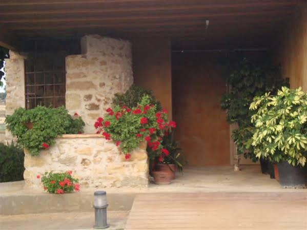Country house Masia Rural Poch Pals