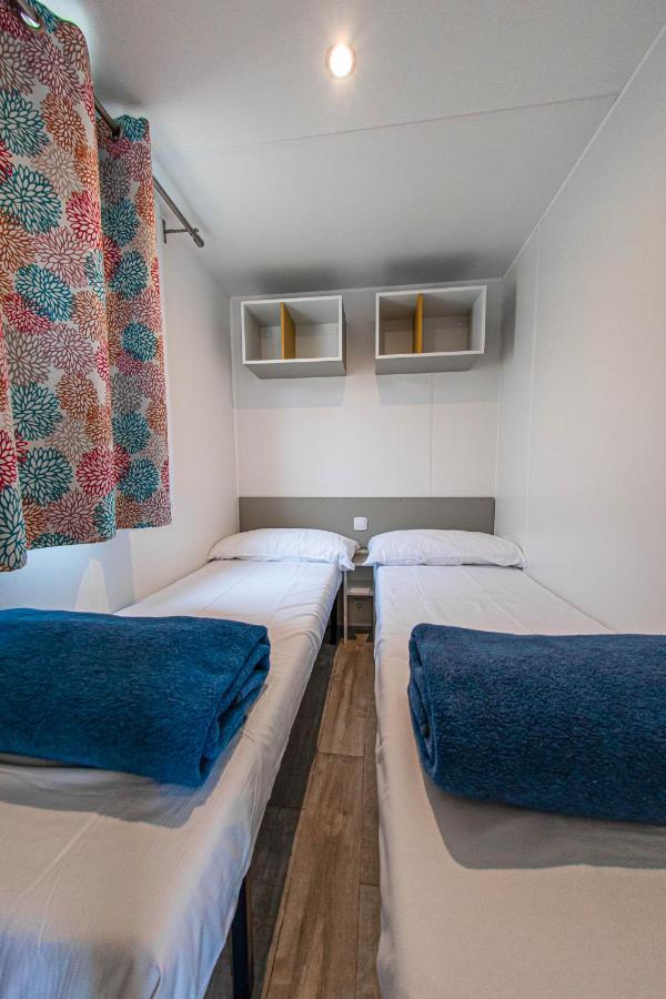Albatross Mobile Homes On Camping Las Dunas * San Pedro Pescador
