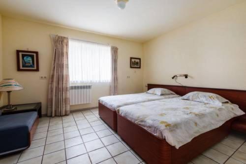 -villa Sleeps 9 With Pool , Seaview, Wifi, Streamingservices Lloret de Mar