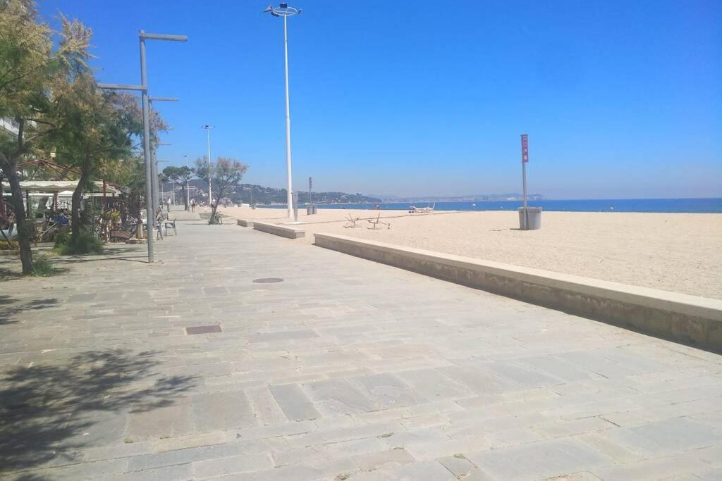 Estudio Primera Linea De Mar Con Piscina Y Parking Apartment