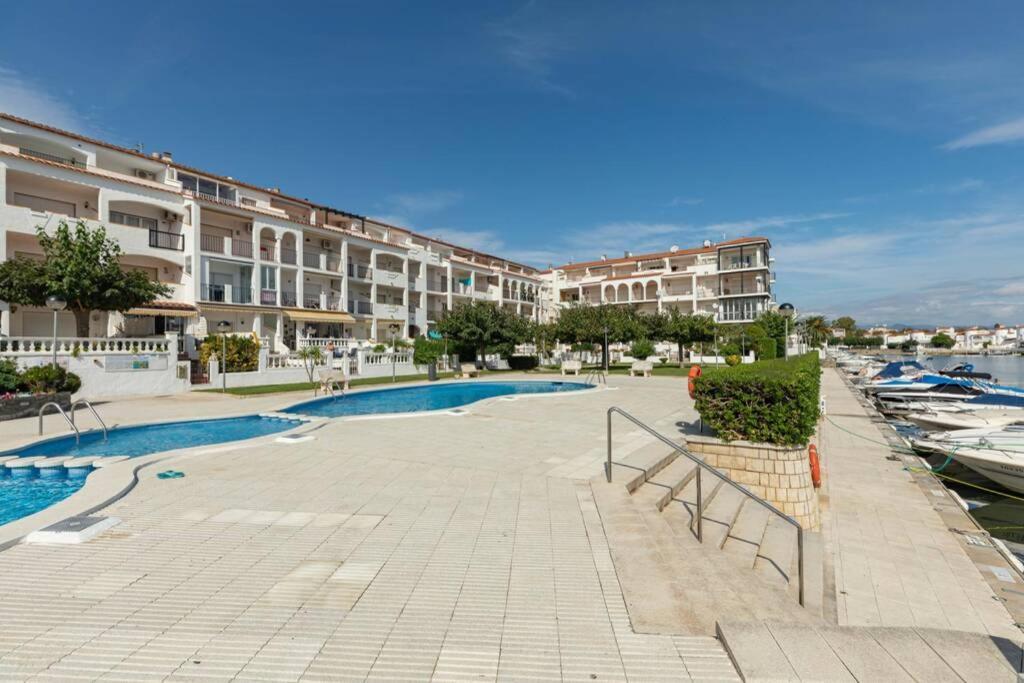 Flateli Apartment Empuriabrava
