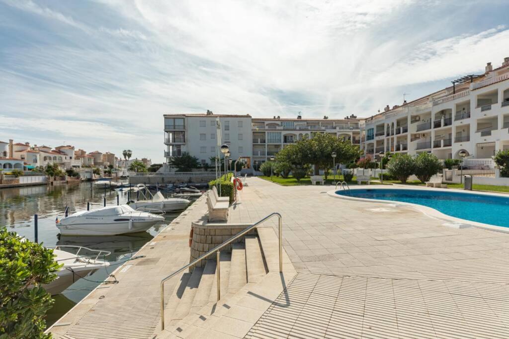 Flateli * Empuriabrava