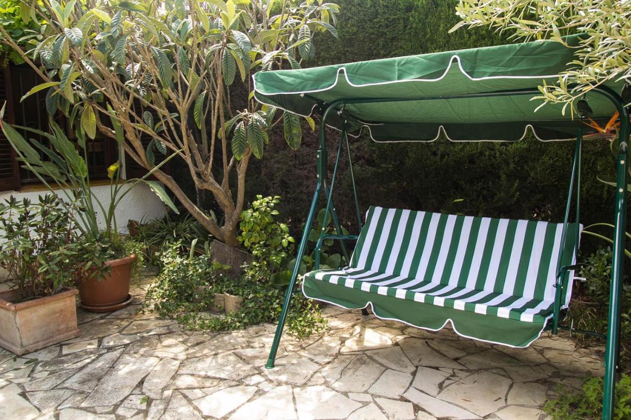 Casita Blanca Con Fibra Optica Y Piscina Cominutaria * Tossa de Mar