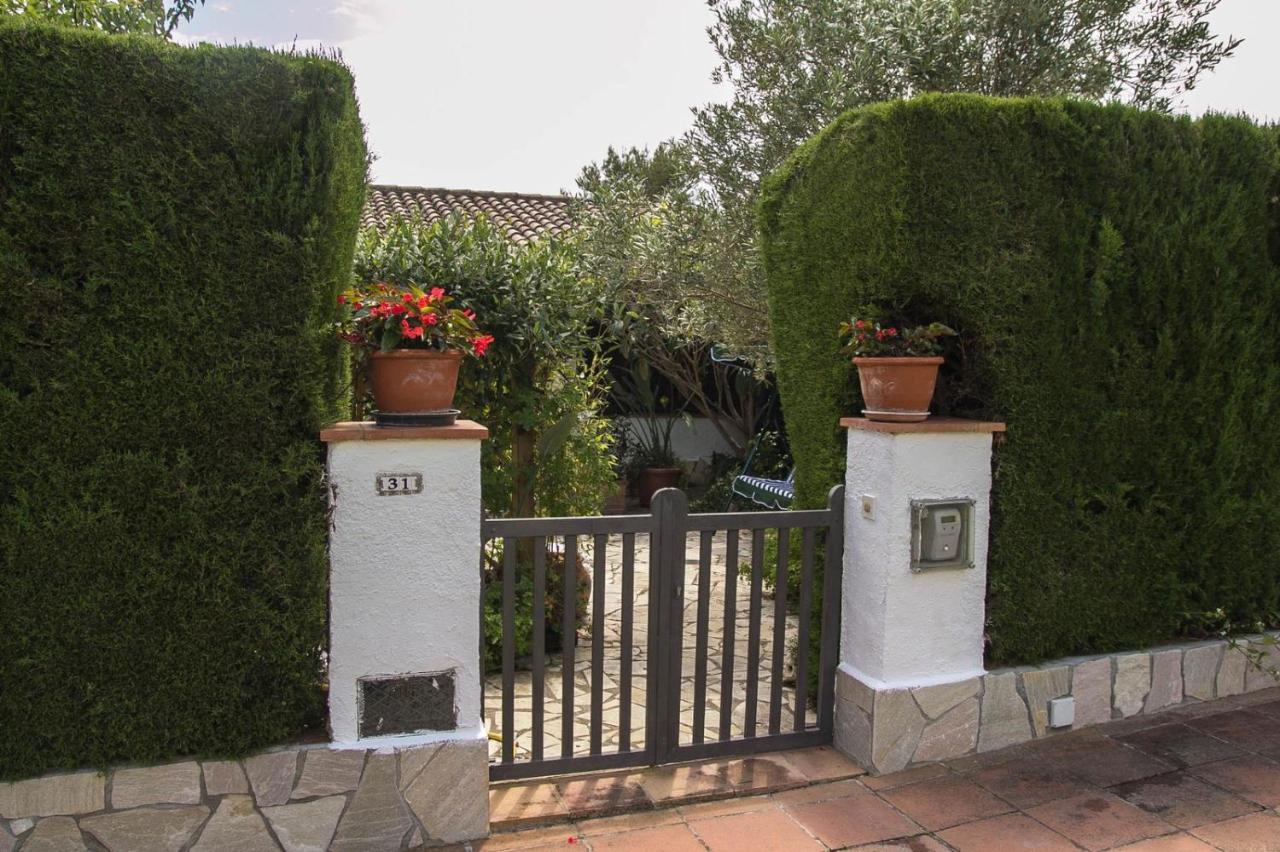 Casita Blanca Con Fibra Optica Y Piscina Cominutaria Tossa de Mar