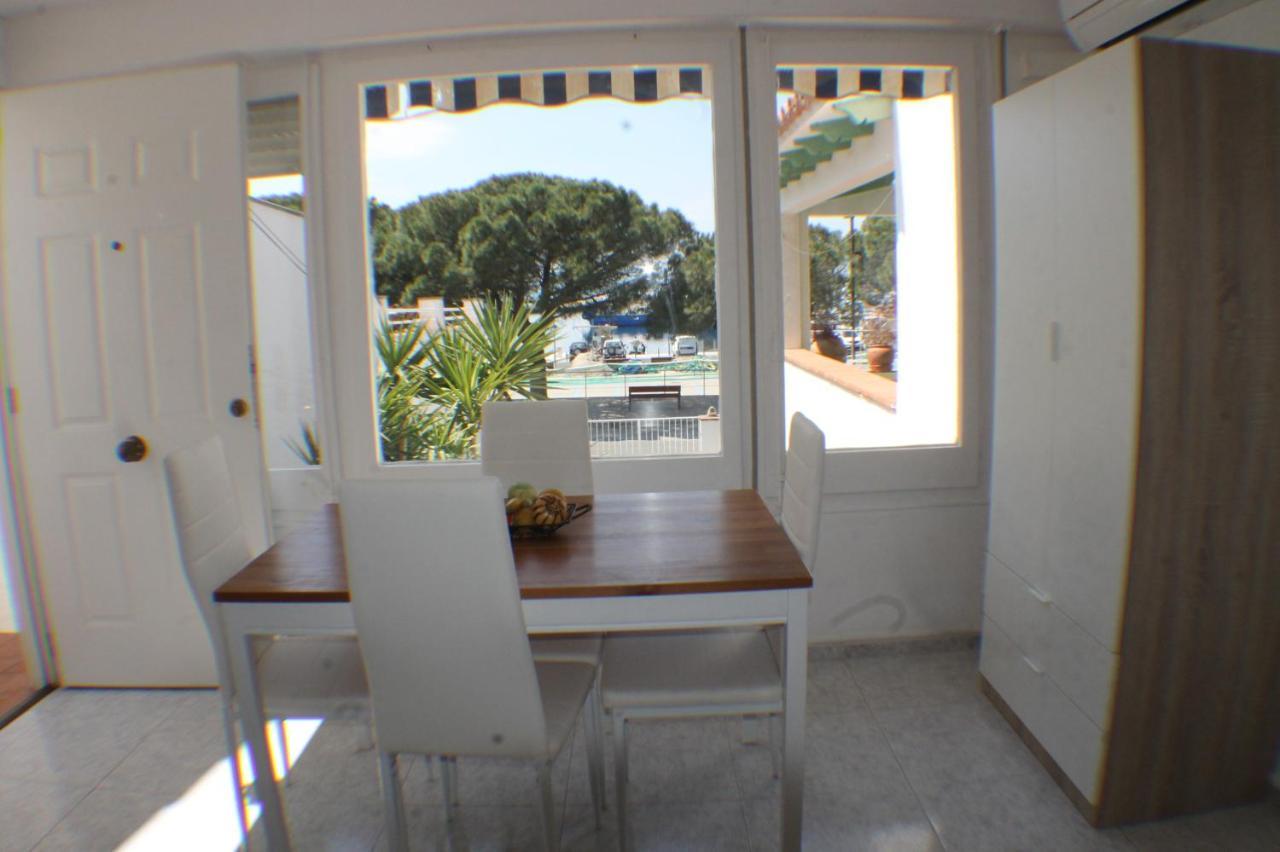 Agi Port De Apartment