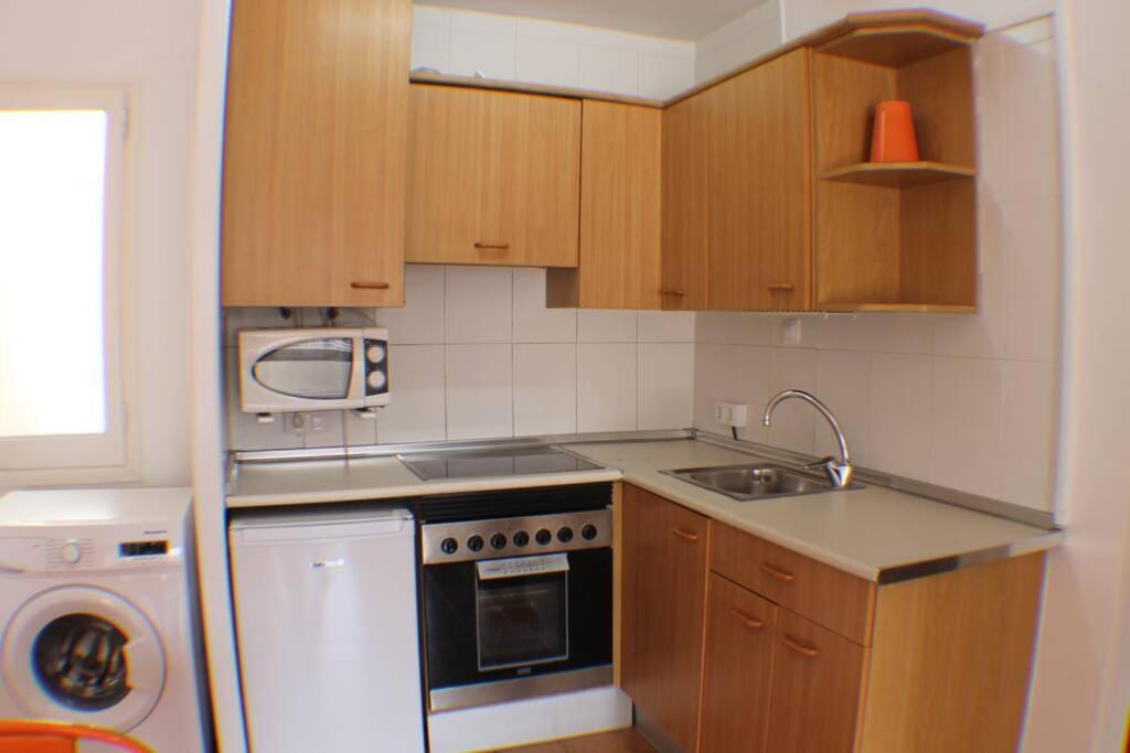 Agi Montserrat Apartment