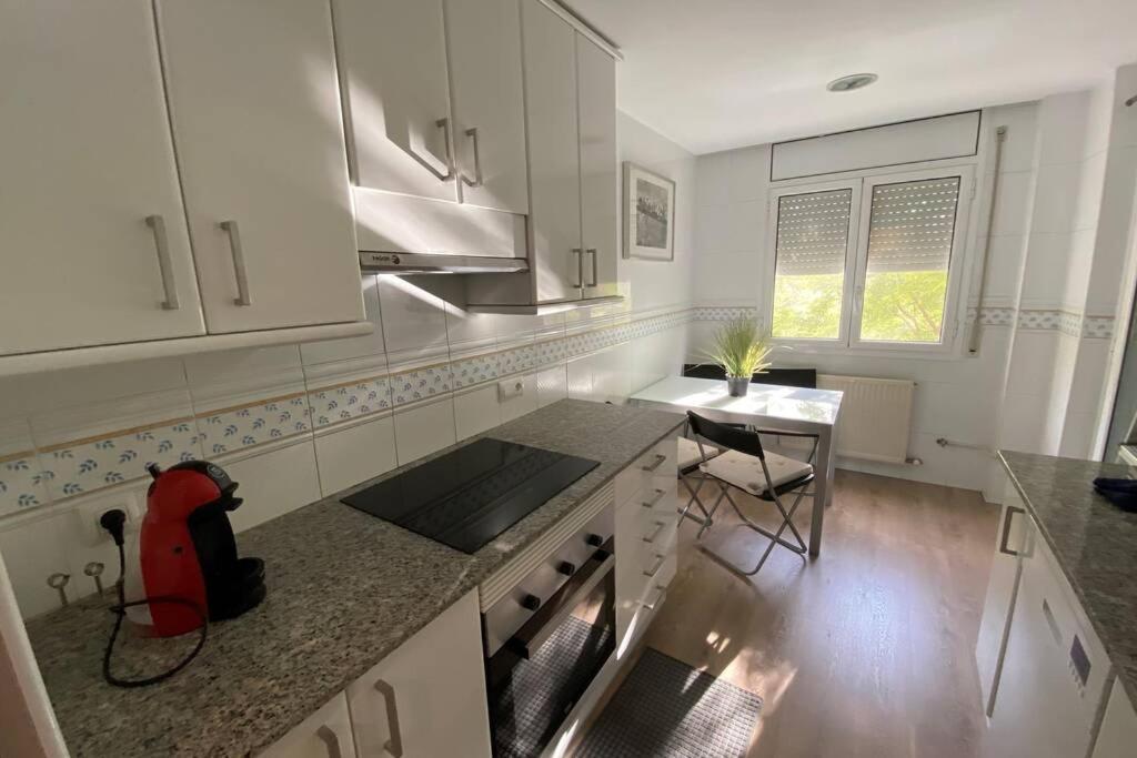 Completo Muy Cerca Del Centro Ideal Familias Con Piscina Apartment