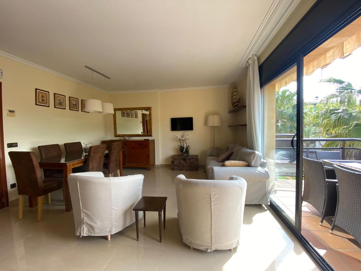 Lloguer30 Delfines, Swimming Pools , Near The And With Parking
