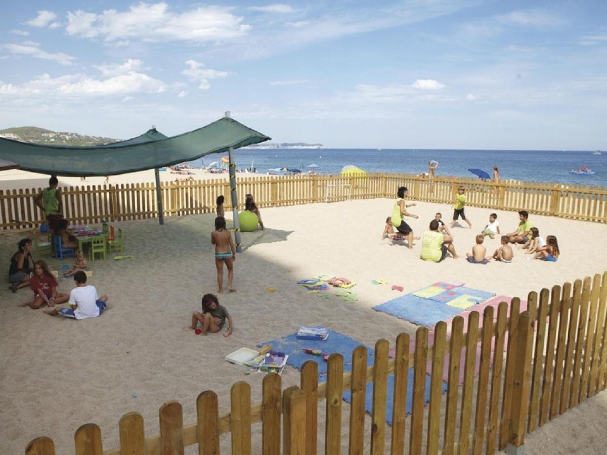 Lloguer30 Delfines, Swimming Pools , Near The And With Parking Apartamento