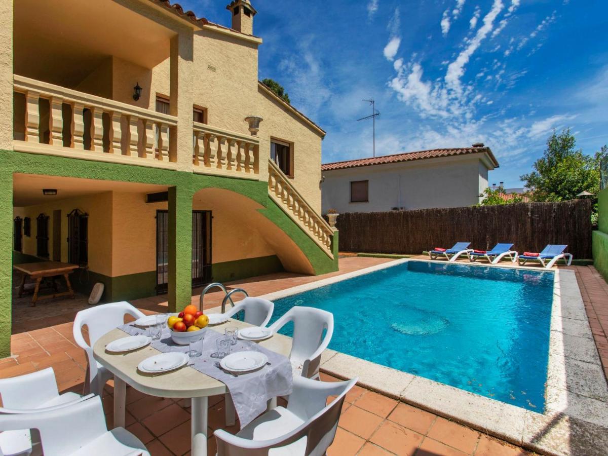 Сasa de vacaciones Holiday Torre Mitjorn By Interhome *